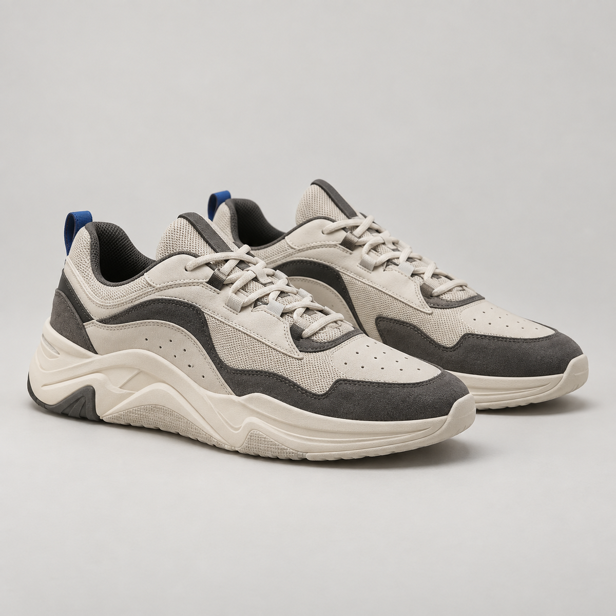 Axis Low Sneaker in bone and charcoal