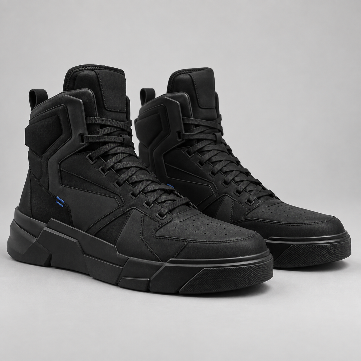 Block High Sneaker in matte black